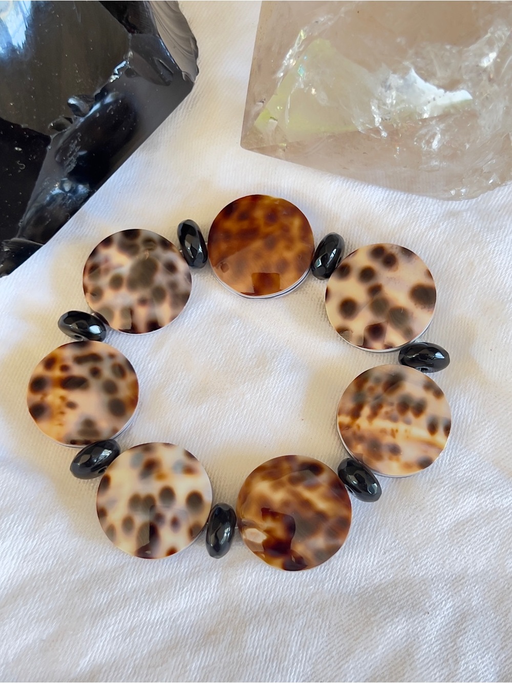 Rare Vintage Tiger Cowrie High-Gloss Sliced Shell Bracelet Ex Small